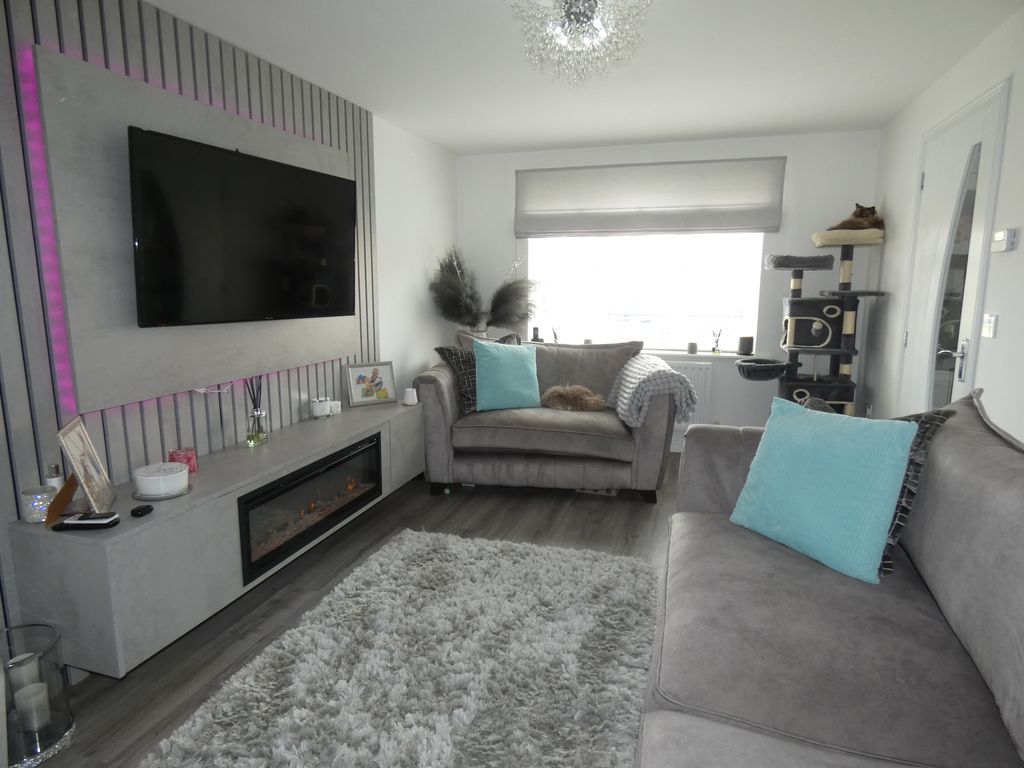 Lounge- click for photo gallery